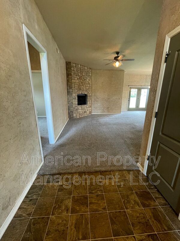 Building Photo - 15624 S Birch Ave
