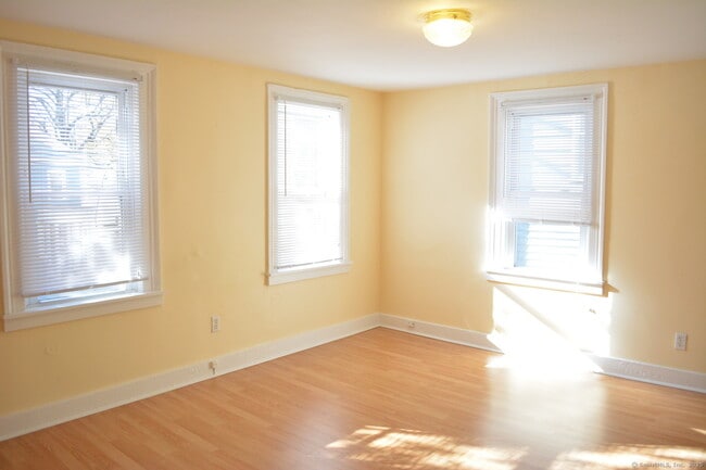 Primary Photo - 183 Bradley St
