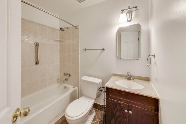 Building Photo - FRESH & READY -- Elegant 3 bedroom, 2.5 bath - 2 Level Condo!