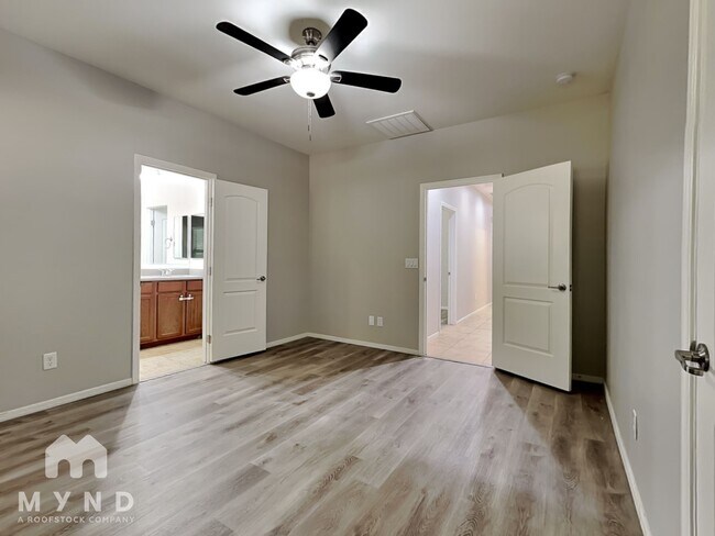 Building Photo - 98 N 193rd Ave
