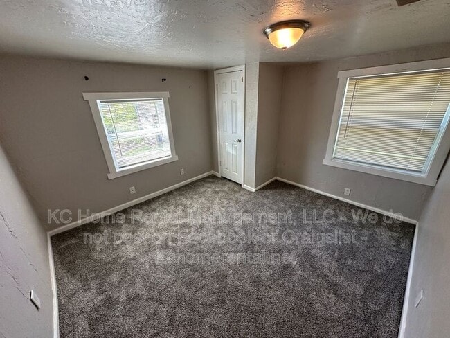 Building Photo - 316 W Elm St