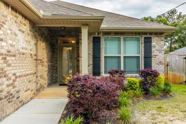 Building Photo - 4/2 Brick Home in Ft. Walton Beach