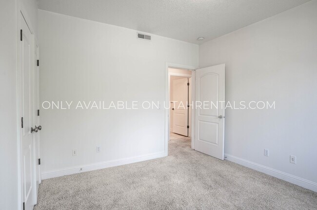 Building Photo - 181 N 1200 W