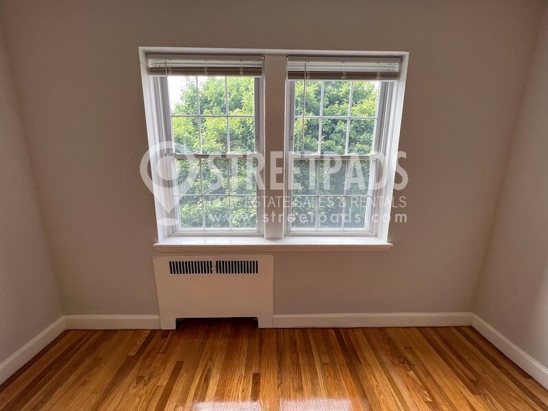 Building Photo - 1153 Beacon St