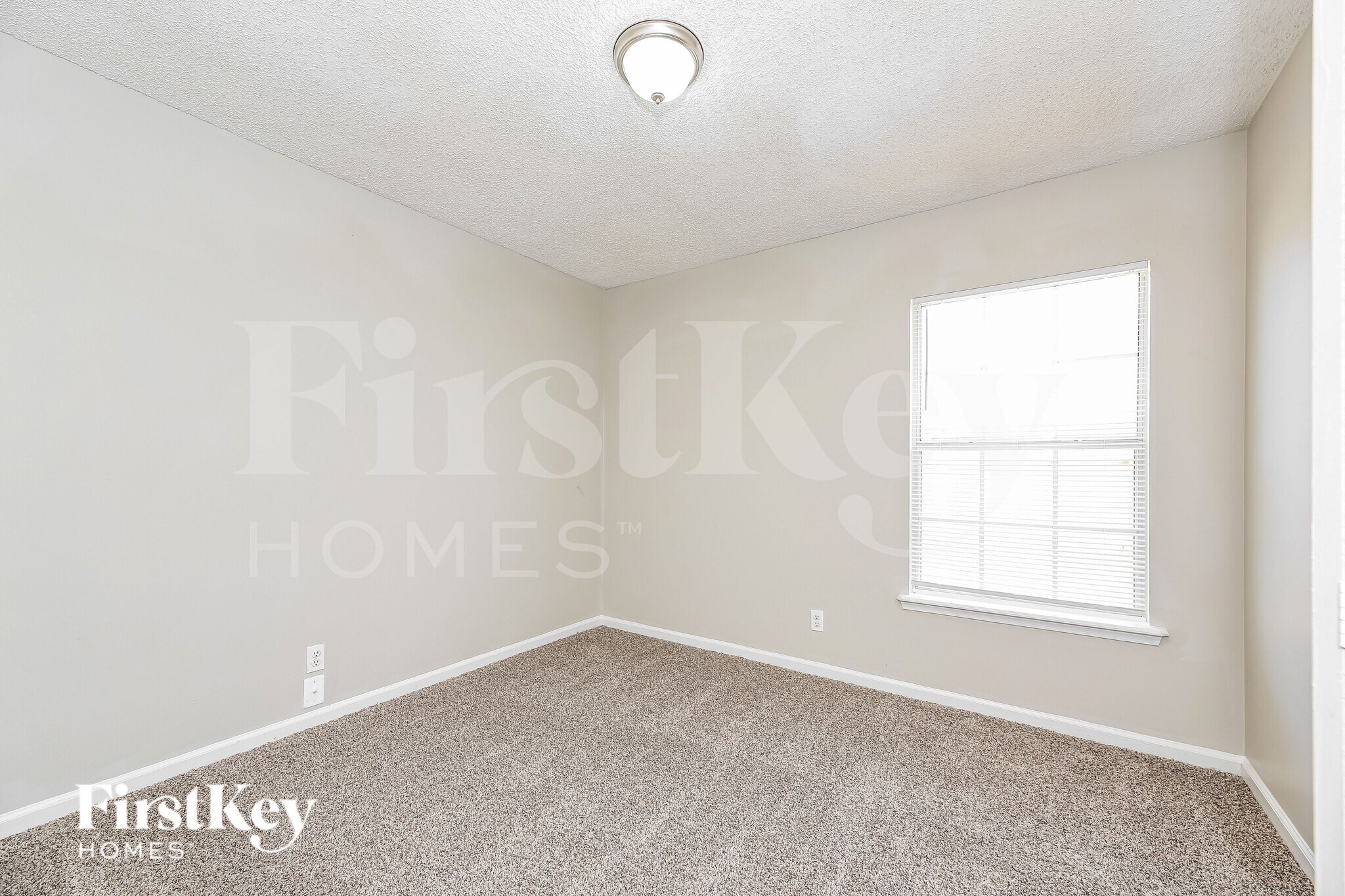 Building Photo - 12621 Ashmore Green Dr