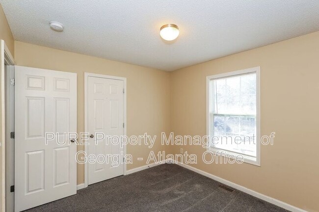 Building Photo - 145 Shady Ln