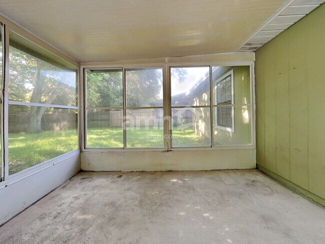Building Photo - 2981 Waters View Cir