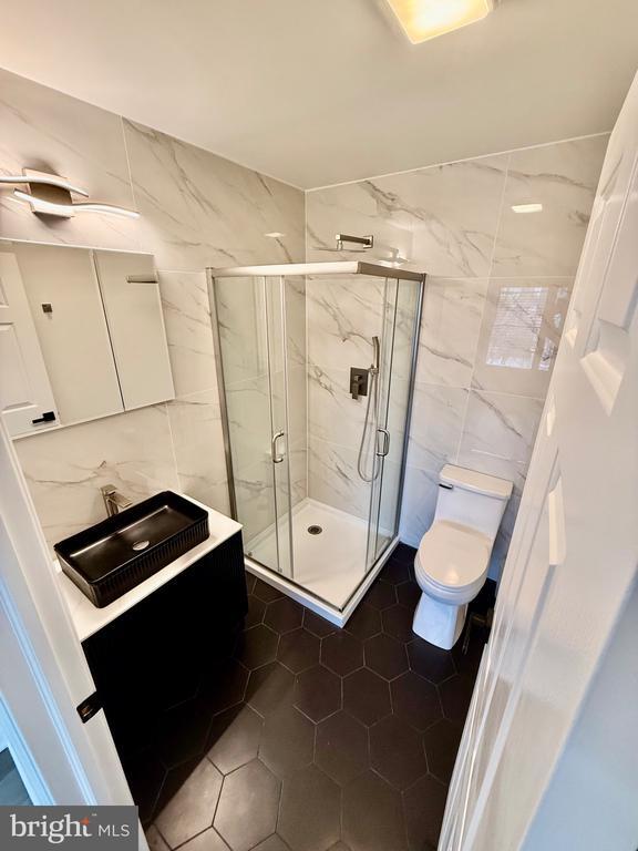 Building Photo - 2652 E Venango St