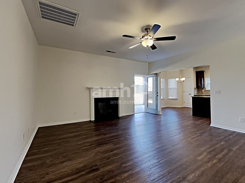 Building Photo - 4740 Baldwin Dr