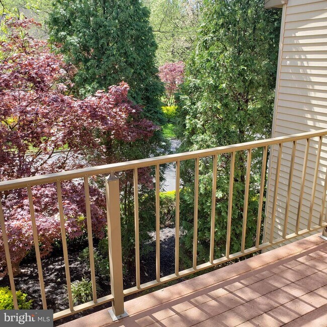 Building Photo - 102 Cypress Point Cir