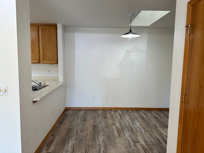 Building Photo - 1 Bedroom, 1 Bath Duplex – Sunny McKinleyville