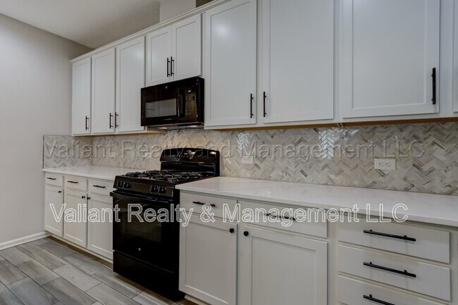Building Photo - 262 Little Bear Run