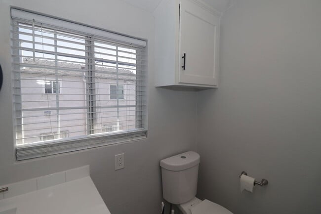 Building Photo - 4239 Swift Ave