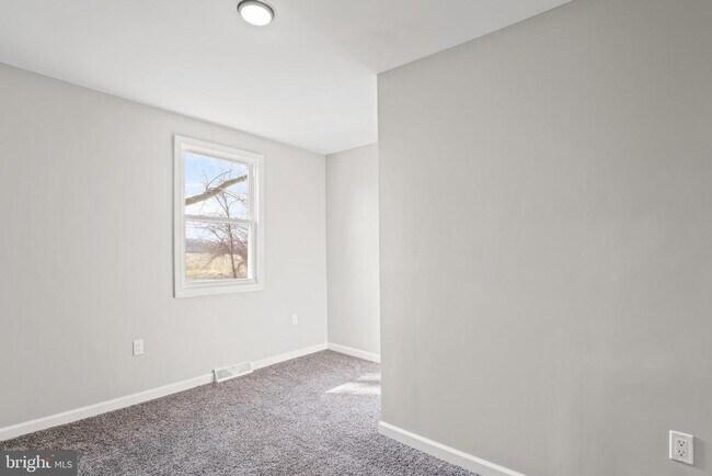 Building Photo - 695 Salem Quinton Rd