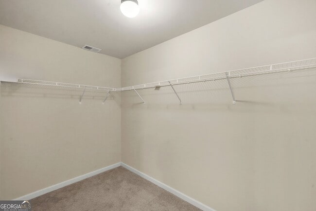 Building Photo - 882 Nestling Dr