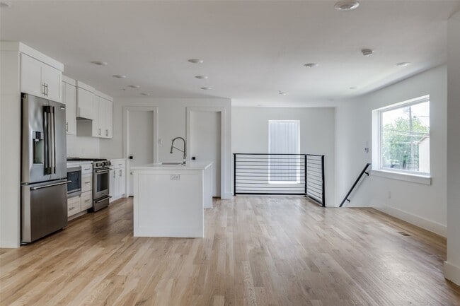 Building Photo - 1612 Grigsby Ave