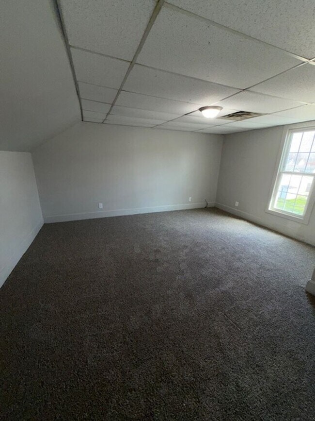 Building Photo - 1411 W Maryland St