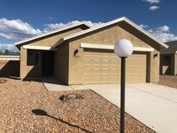 Building Photo - 2461 S Clovis Place-