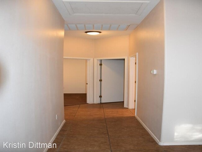 Building Photo - 2 br, 2 bath House - 2129 High Mesa Dr