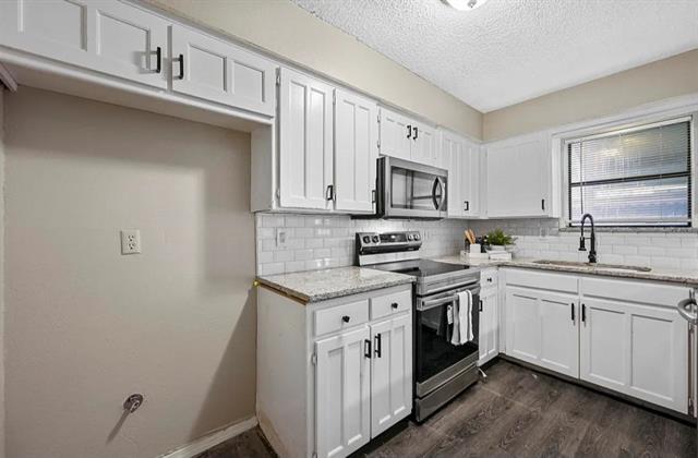 Building Photo - 2401 Long Ridge Ln