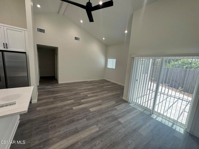 Building Photo - 17018 Midwood Dr