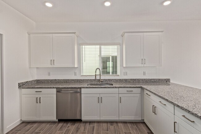 Building Photo - Brand New Home For Rent!