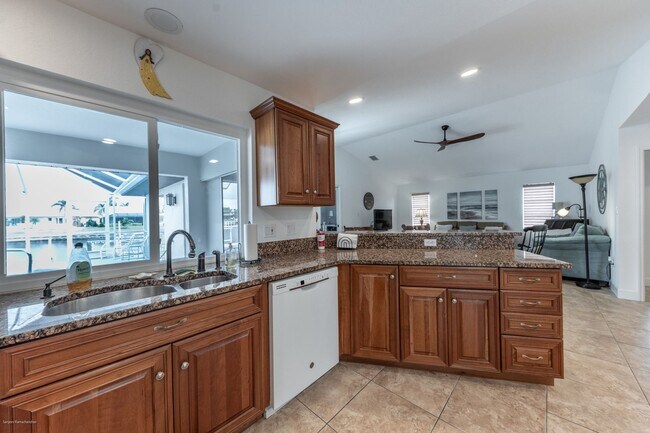 Building Photo - 2572 Brazilia Ct