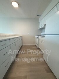 Building Photo - 5703 S 14th St