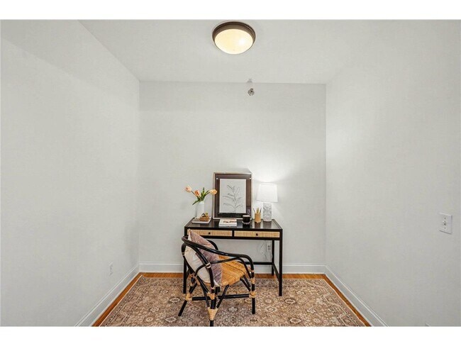 Building Photo - 3810 W 31st St