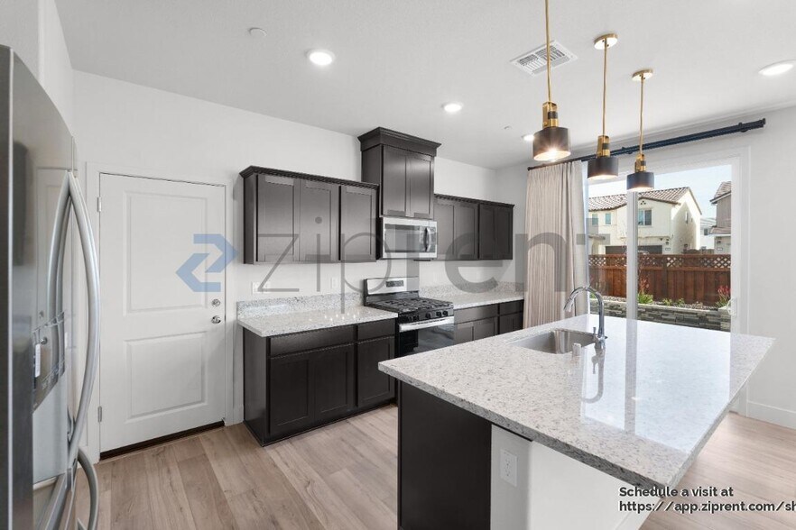 Building Photo - 710 Barrett Lk Rd