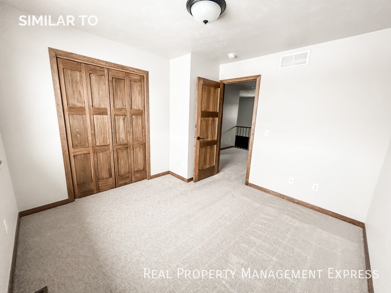Building Photo - 5501 S Huntwood Ave
