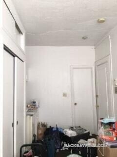 Building Photo - 248 Newbury St