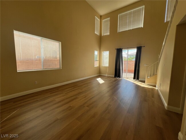 Building Photo - 10933 Esta Ponia Ct