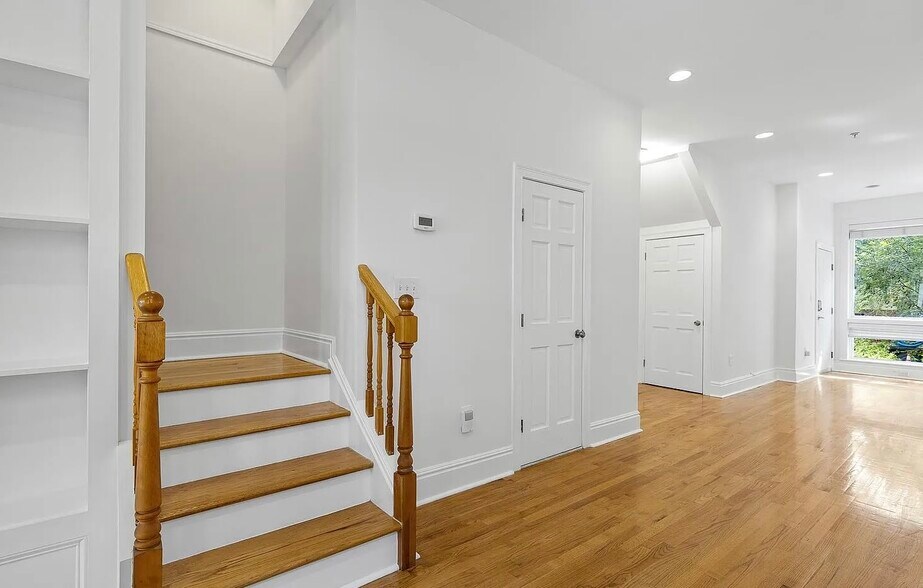 Building Photo - 2212 11th St NW