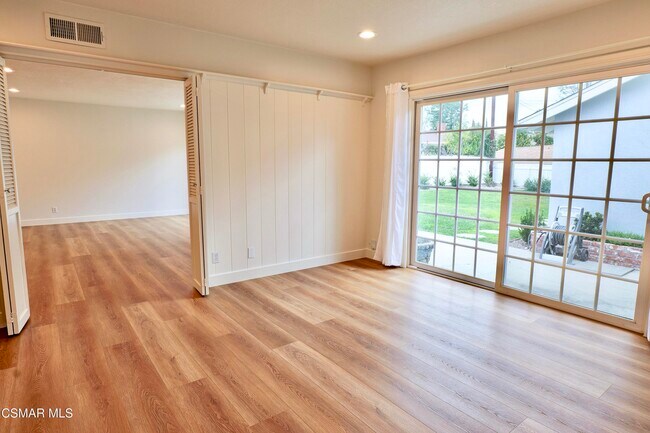 Building Photo - 23939 Oxnard St