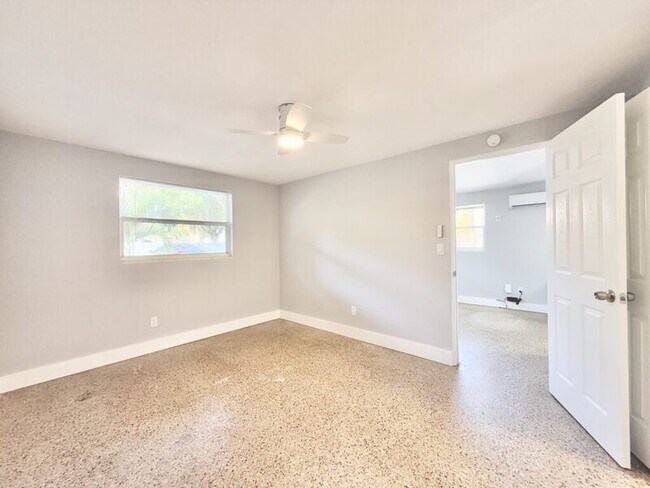 Building Photo - 115 Cleveland Ave SW