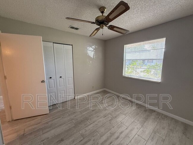 Building Photo - 4713 Meade Ln