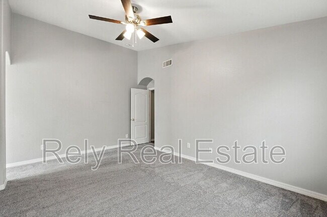 Building Photo - 12568 W Almeria Rd