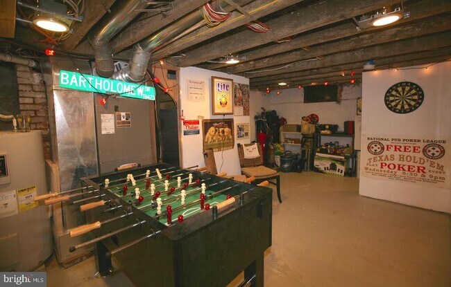 Building Photo - 209 W Wildey St