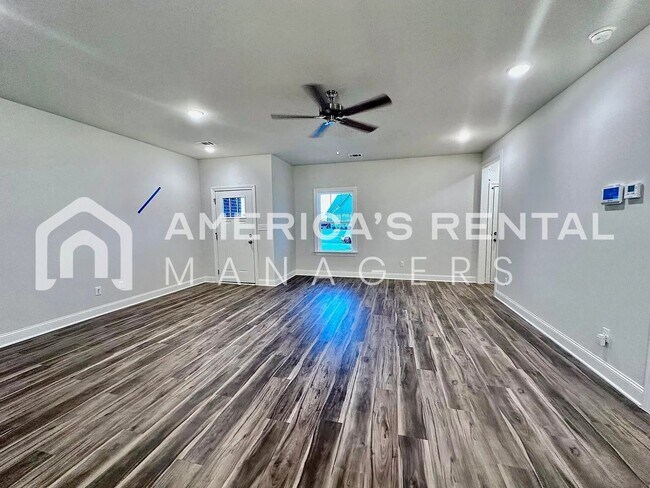 Building Photo - NEW CONSTRUCTION - Spacious Sifford Plan with Three Car Garage!