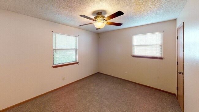 Building Photo - Yuma