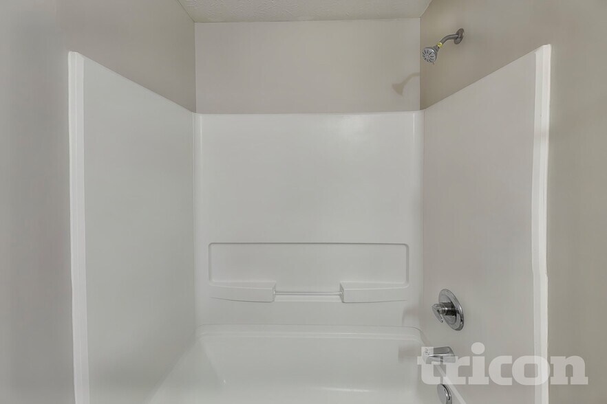 Building Photo - 7916 Amadeus Dr