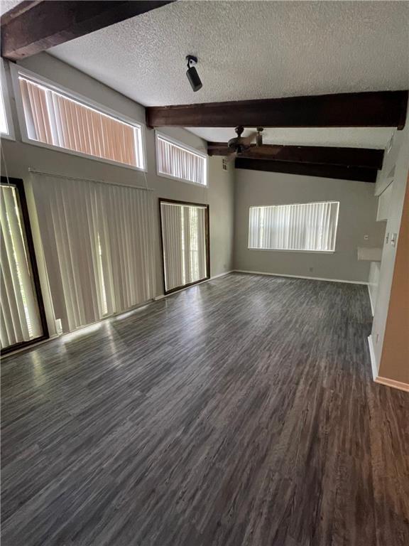 Building Photo - 1120 Hollow Creek Dr