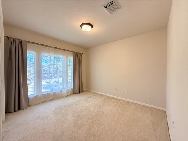 Building Photo - 410 Willow Pointe Dr