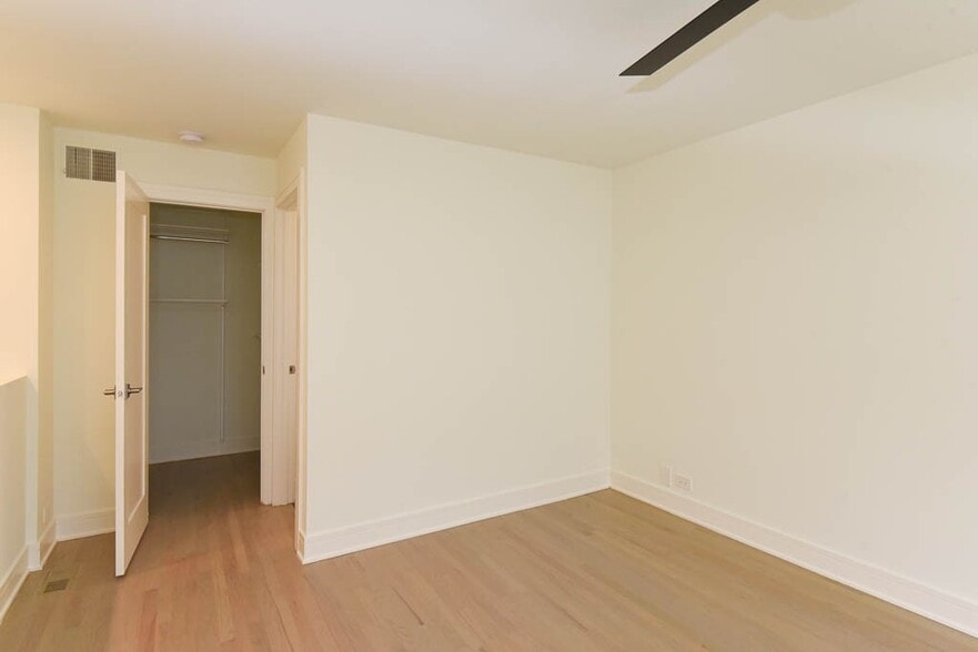 Building Photo - 949 W Grace St