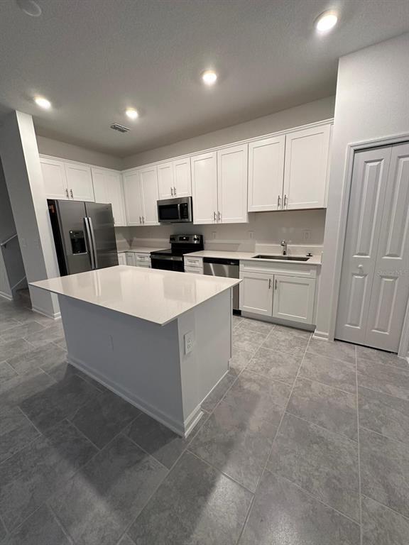 Building Photo - 7673 Stone Crk Trl