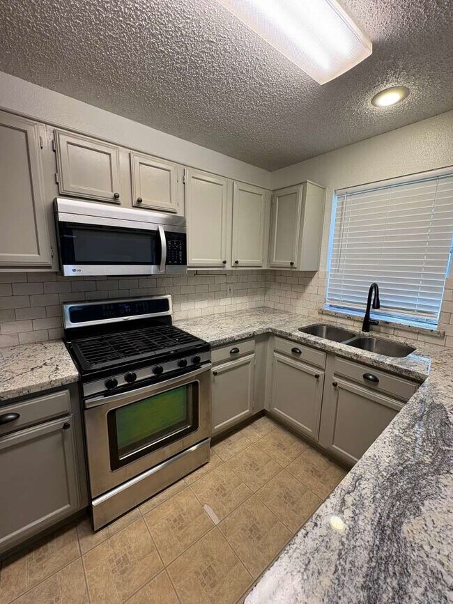 Building Photo - 4007 Issacks Way