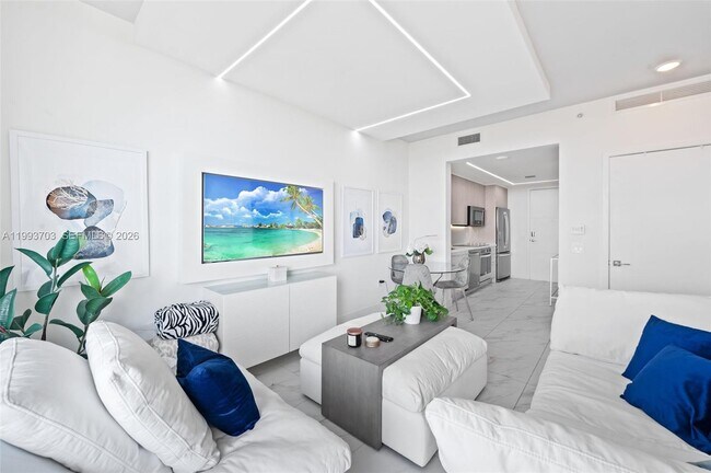 Building Photo - 2000 Metropica Wy