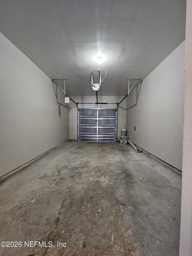 Building Photo - 2334 Sunset Bluff Dr