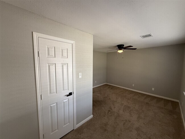 Building Photo - 10031 Haddington Dr